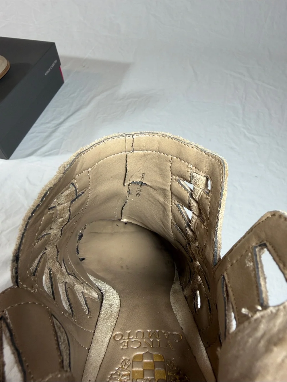 Vince Camuto Peera Taupe Cutout Suede Ankle Booties Size 7M